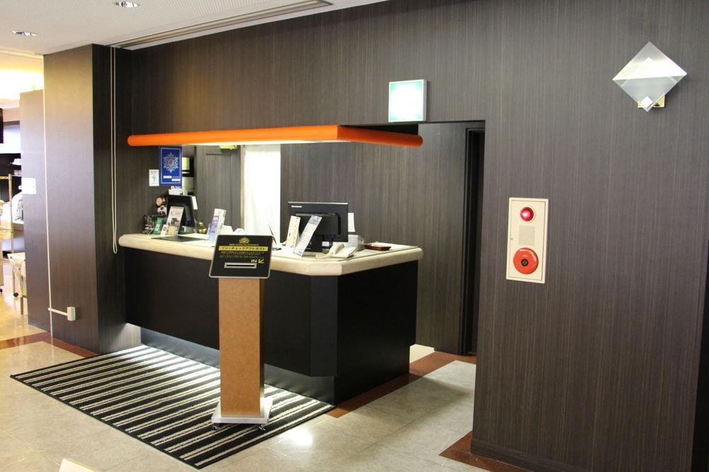 Apa Hotel Tokushima Ekimae Екстер'єр фото