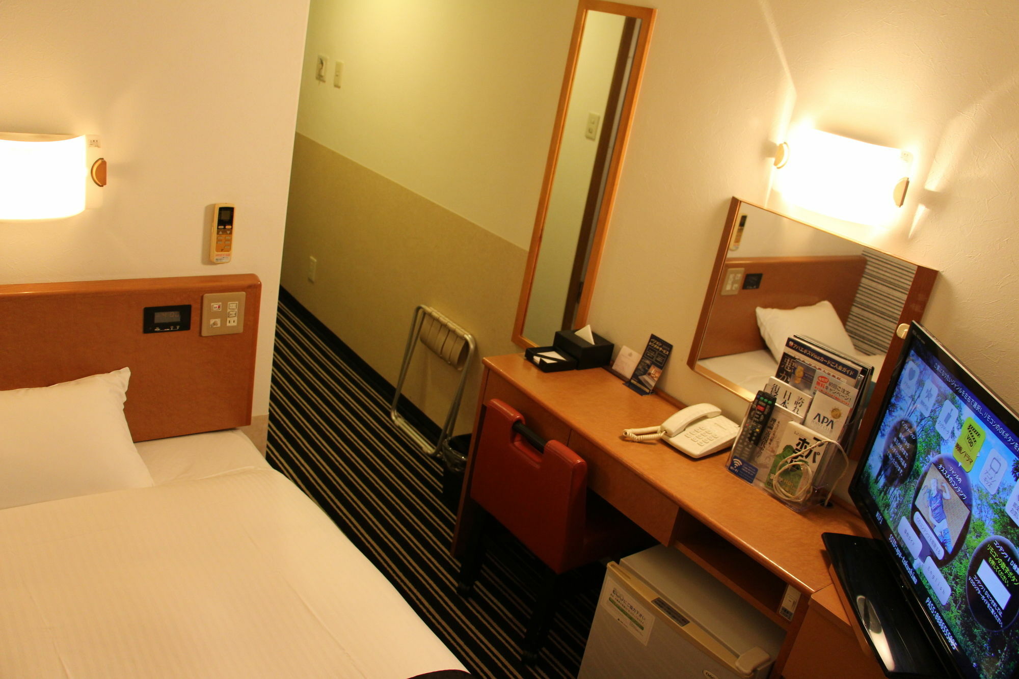 Apa Hotel Tokushima Ekimae Екстер'єр фото