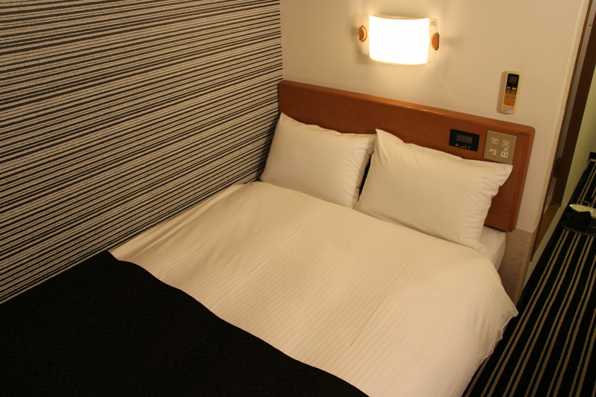 Apa Hotel Tokushima Ekimae Екстер'єр фото